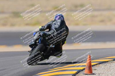 media/Oct-08-2022-SoCal Trackdays (Sat) [[1fc3beec89]]/Turn 11 Backside (1145am)/